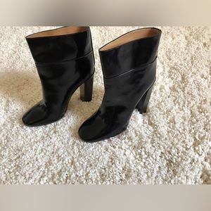 Ankle boots. New. Italy. Came to NY from Italy too. Size 10(39)